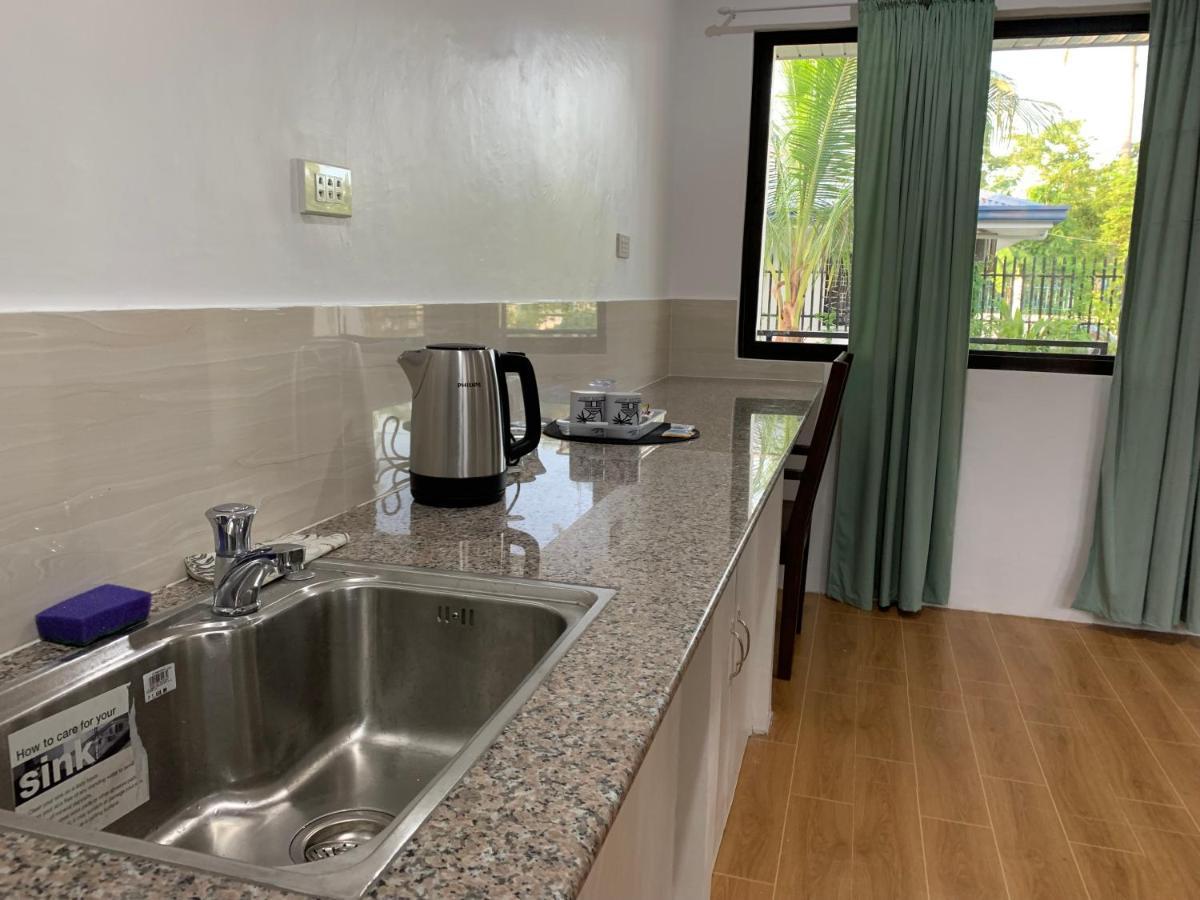 Palm Tree Lodge Moalboal Bagian luar foto